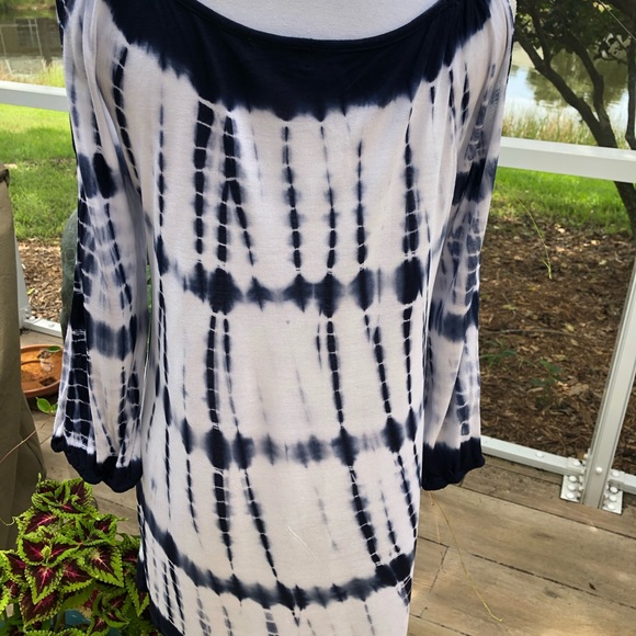 Tie Dye Cold Shoulder L Navy & White Top - Picture 8 of 8